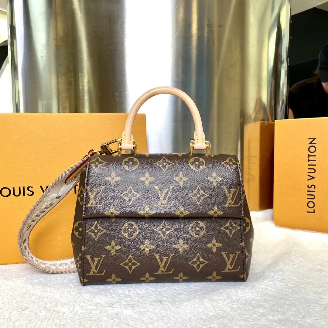 99新 LouisVuitton/路易威登 古有98新LV迷你克鲁尼单肩包0630