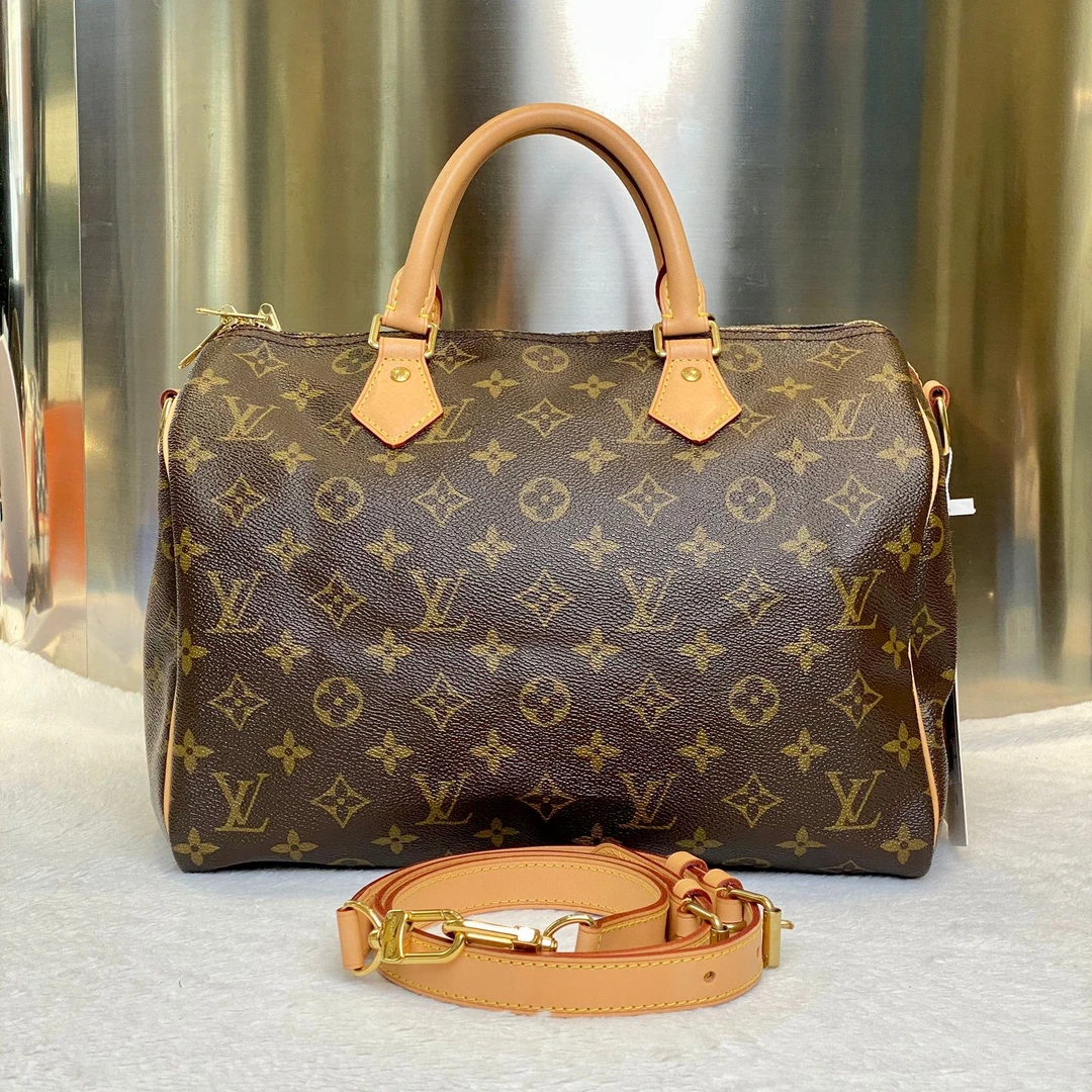 99新 LouisVuitton/路易威登 古有98新LV老花枕头包30肩带款3417