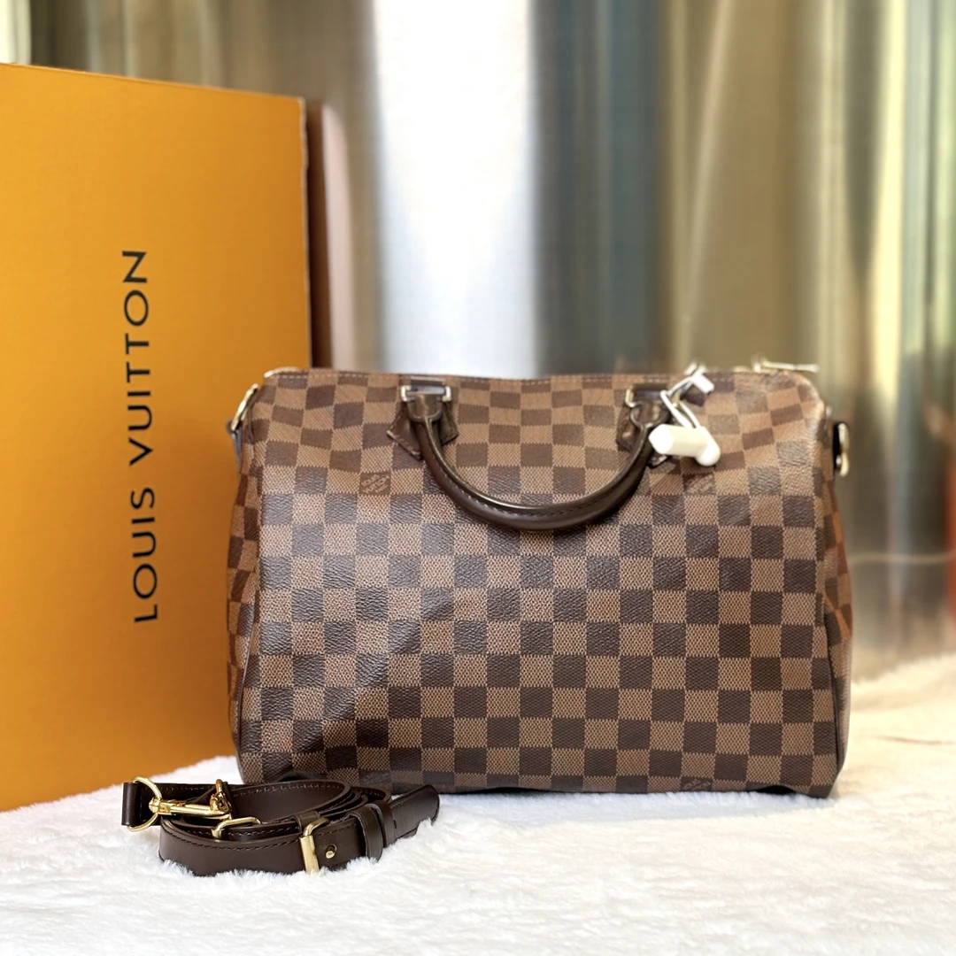 99新 LouisVuitton/路易威登 古有98新LV棋盘格枕头30肩带款9891