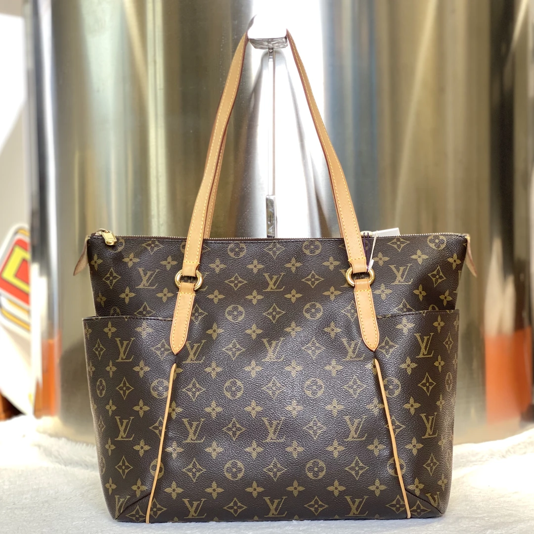 99新 LouisVuitton/路易威登 古有98新LV妈咪包手提单肩6584