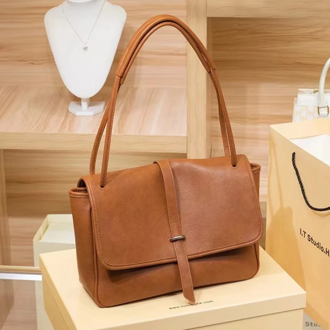 2024新款时尚女士大邮差包012