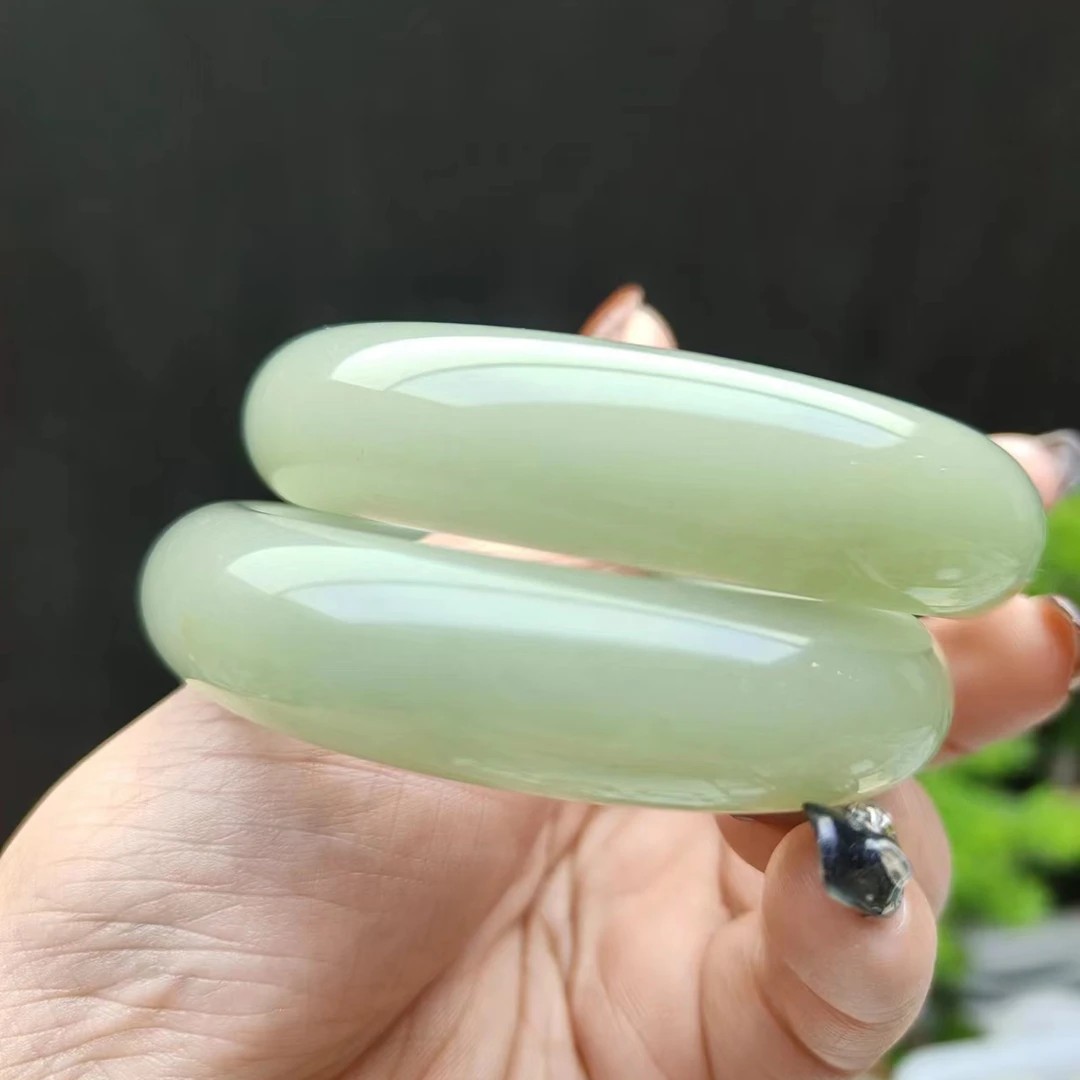 天然精品佘太翠冰底晴水手镯发一个