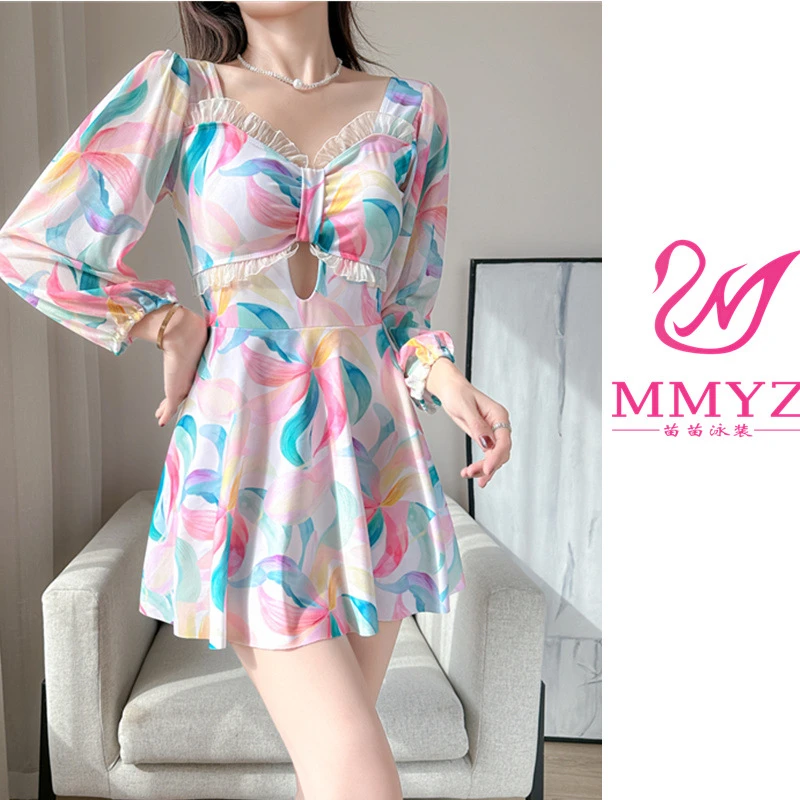 【胖妹泳衣女】温泉新款连体平角保守显瘦遮肚韩版大码胖妞MM泳装