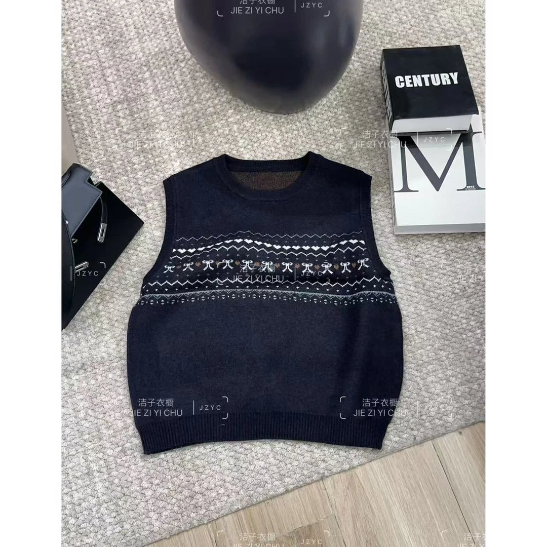 【洁子推荐】 2024冬季241598新款法式复古提花软糯背心 JZYC