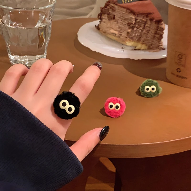 合金戒指 可爱小煤球毛绒戒指女秋冬小众设计卡通搞怪食指戒指环