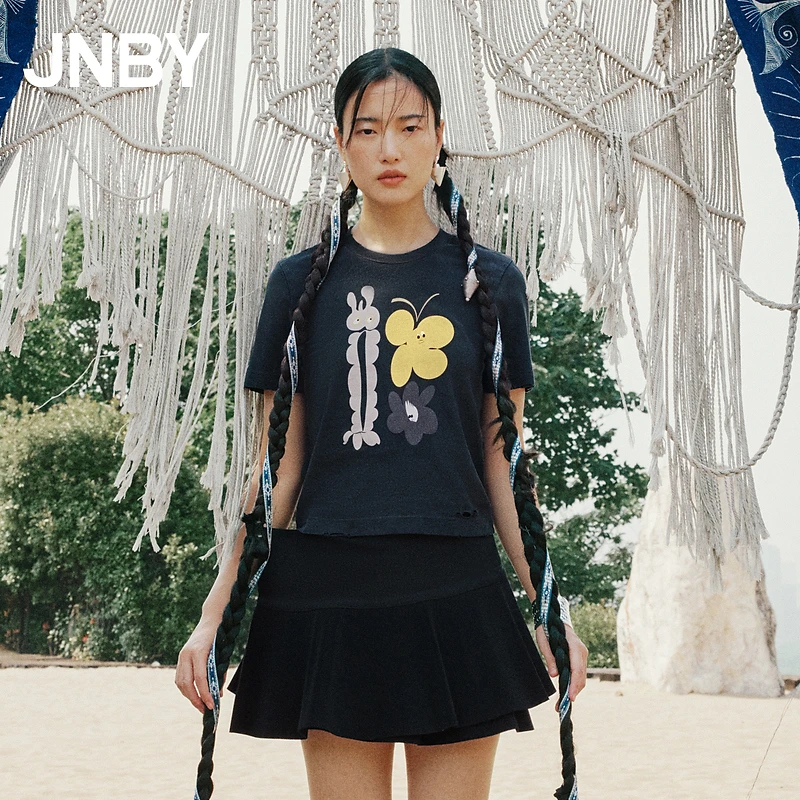JNBY/江南布衣夏季女装正肩圆领T恤印花短袖简约宽松女5O4112770