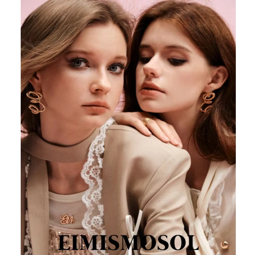Eimismosol 24秋冬新款 铜质logo金属耳饰