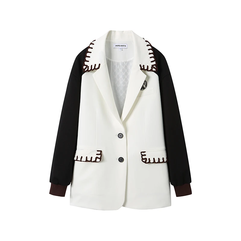 Andrea Martin黑白撞色贡针西装