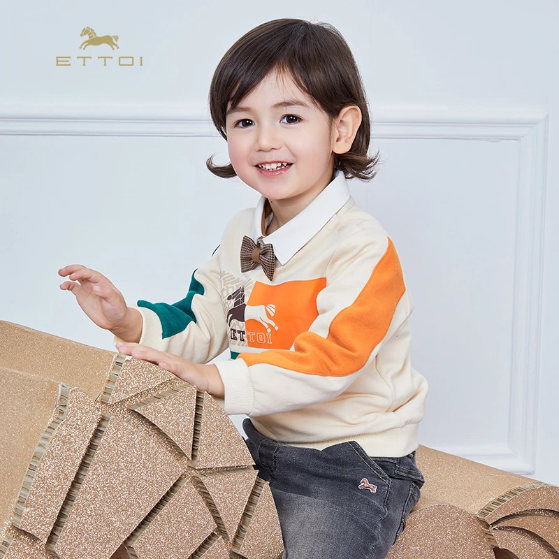 ETTOI爱多娃童装春秋款拼色小马图案圆领卫衣儿童男