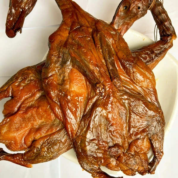 2只装云南腊板鸭土鸭子肉农家整只腌制腊肉味咸鸭肉年货