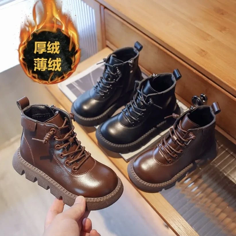 儿童马丁靴女童秋冬季棉靴子漆皮软底英伦风走秀男童短靴宝宝黑色
