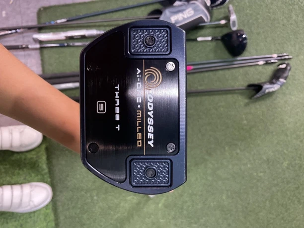 卡拉威AI ONE MLD THREE T奥德赛推杆