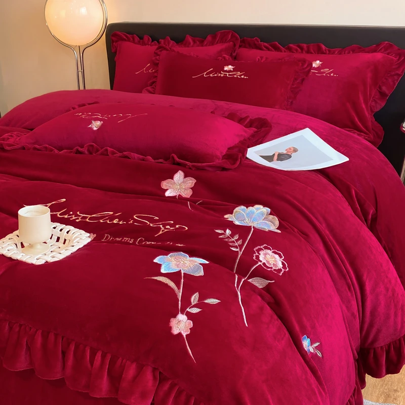 冬天结婚高端双面绒加绒加厚保暖绣花牛奶绒四件套加厚牛奶绒被套