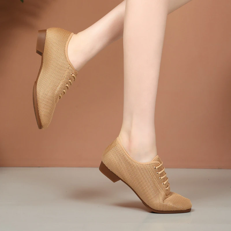 室内女式平底跳舞鞋软底2023新款高档正品网面广场舞鞋民族古典舞