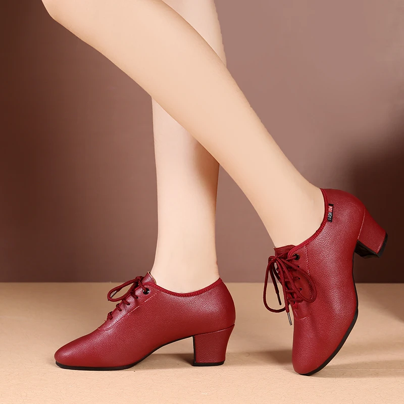 舞蹈鞋女鞋软底新款交谊舞鞋真皮现代舞鞋教师鞋跳广场舞专用鞋子