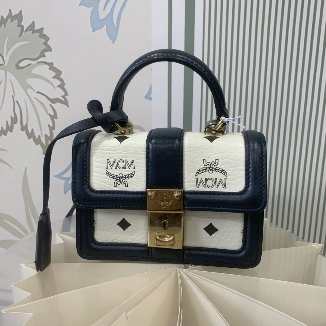 95新 MCM MCM蓝拼白邮差包 单肩包/95新