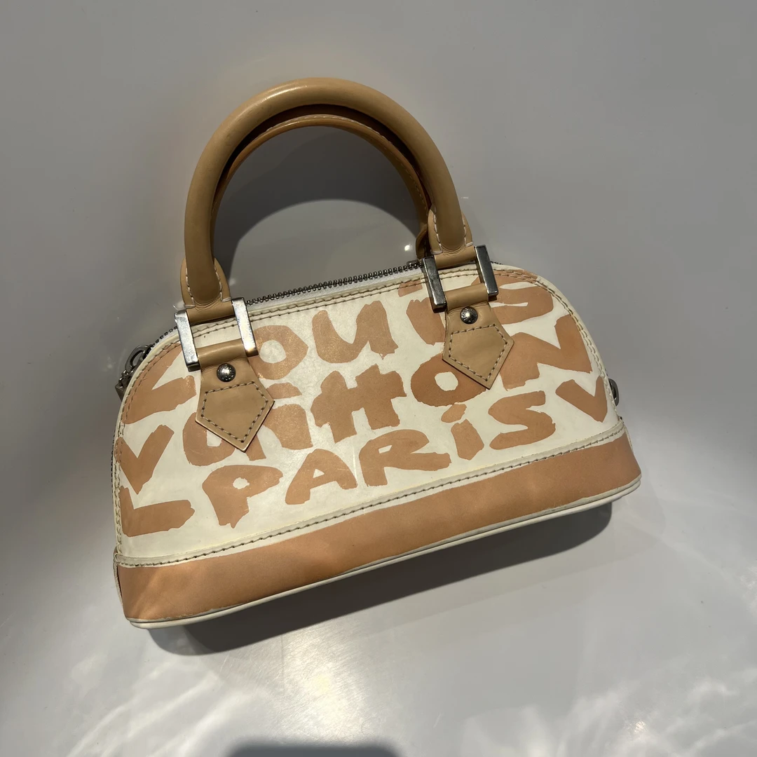 95新 LouisVuitton/路易威登 lv限量mini贝壳斜挎包单肩包/95新