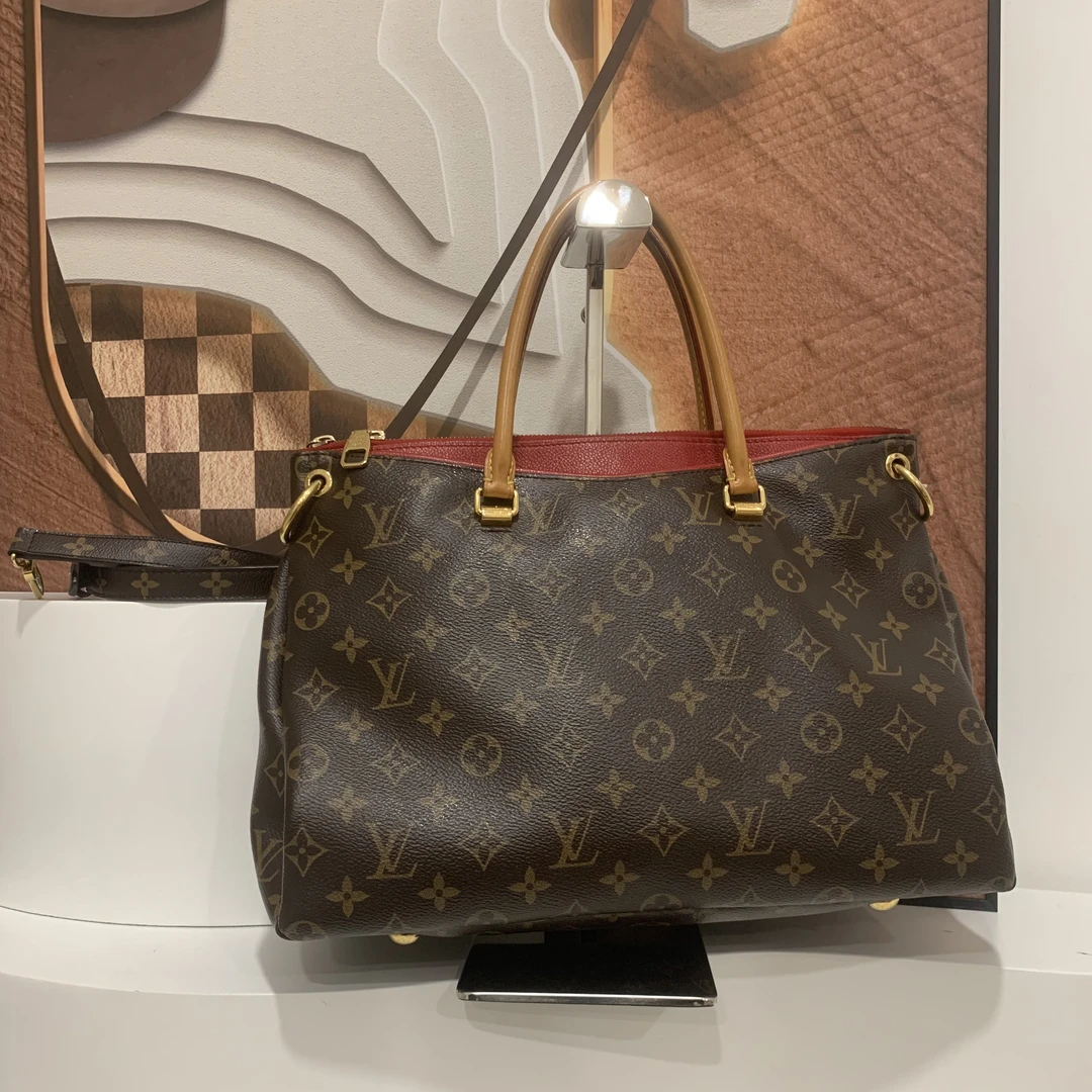 95新 LouisVuitton/路易威登 lv老花拼红pallas传奇单肩包/95新