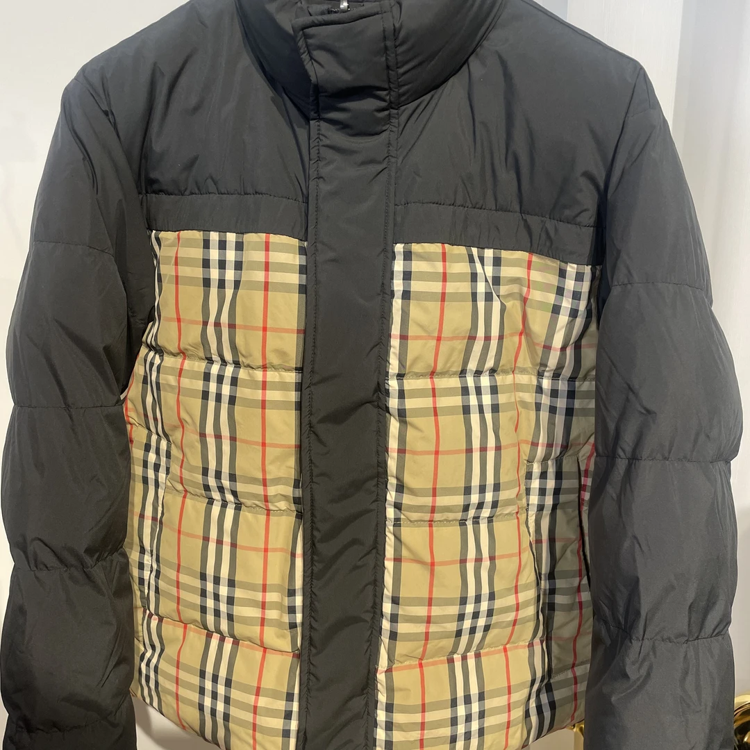 99新 BURBERRY/博柏利 巴宝莉格纹拼接双面穿羽绒服S 212