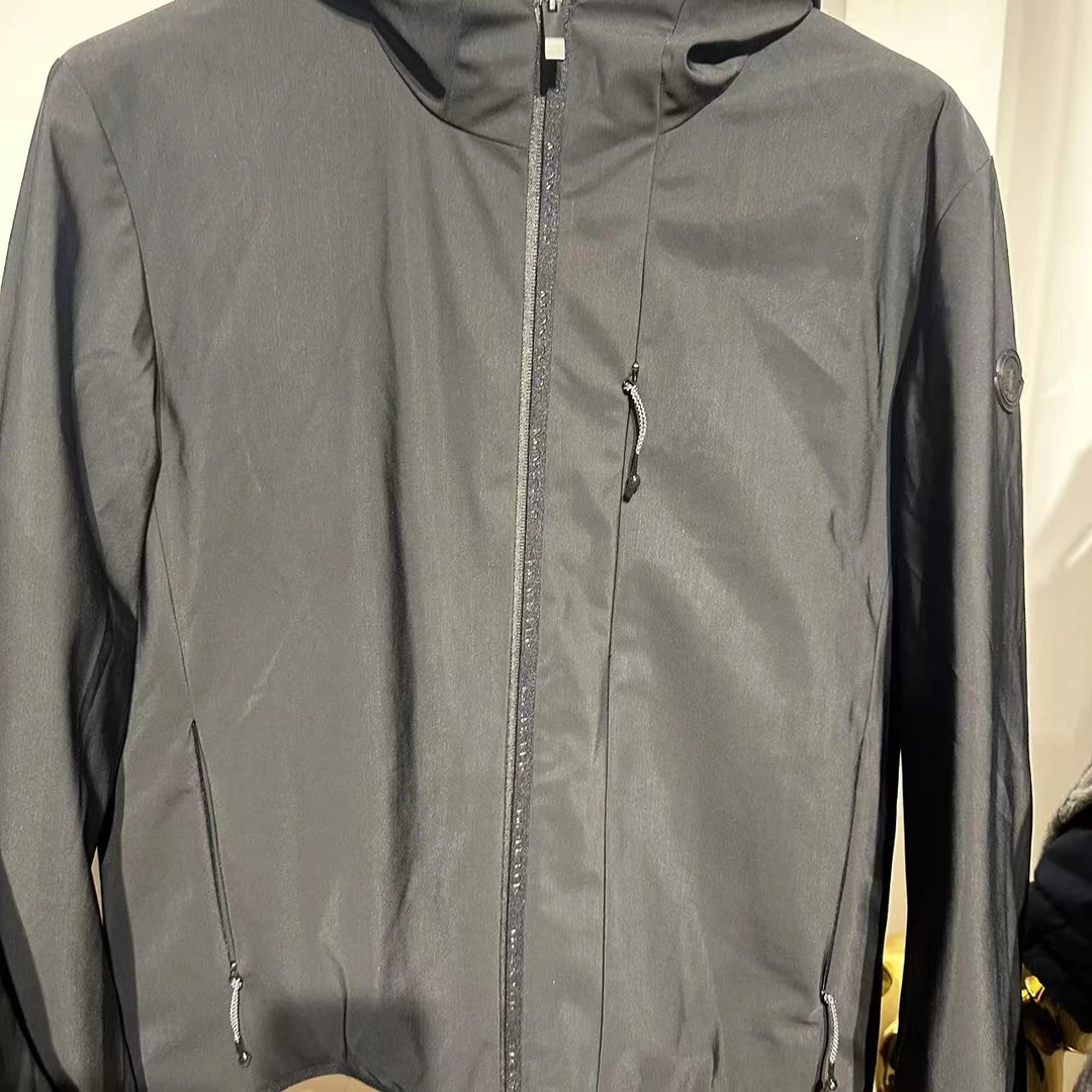 99新 MONCLER 黑标连帽羽绒服216