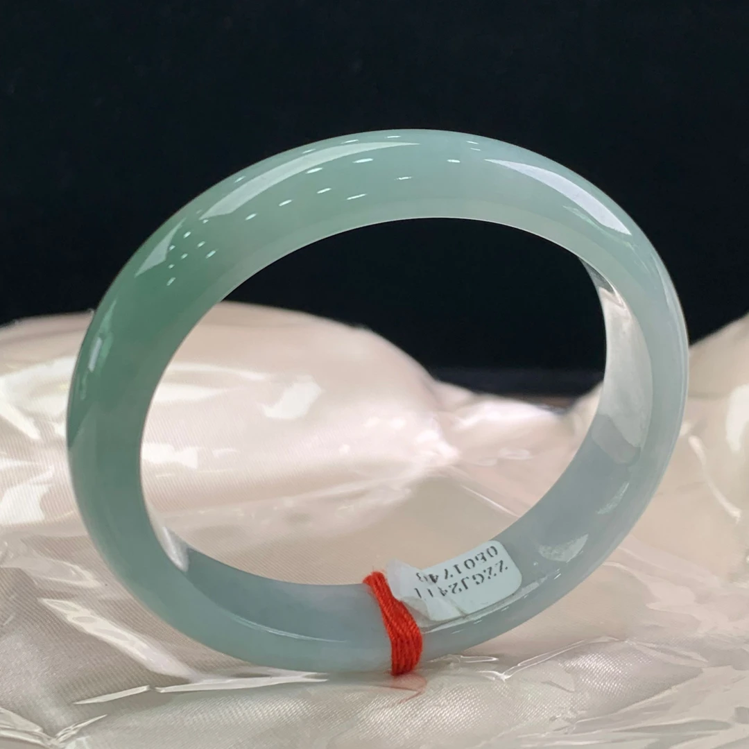 缅甸A货翡翠  冰油  贵妃  54-55  1748