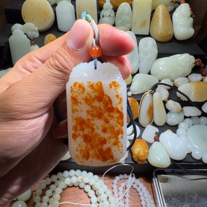 和田玉吊坠(不含链)未镶嵌原*人