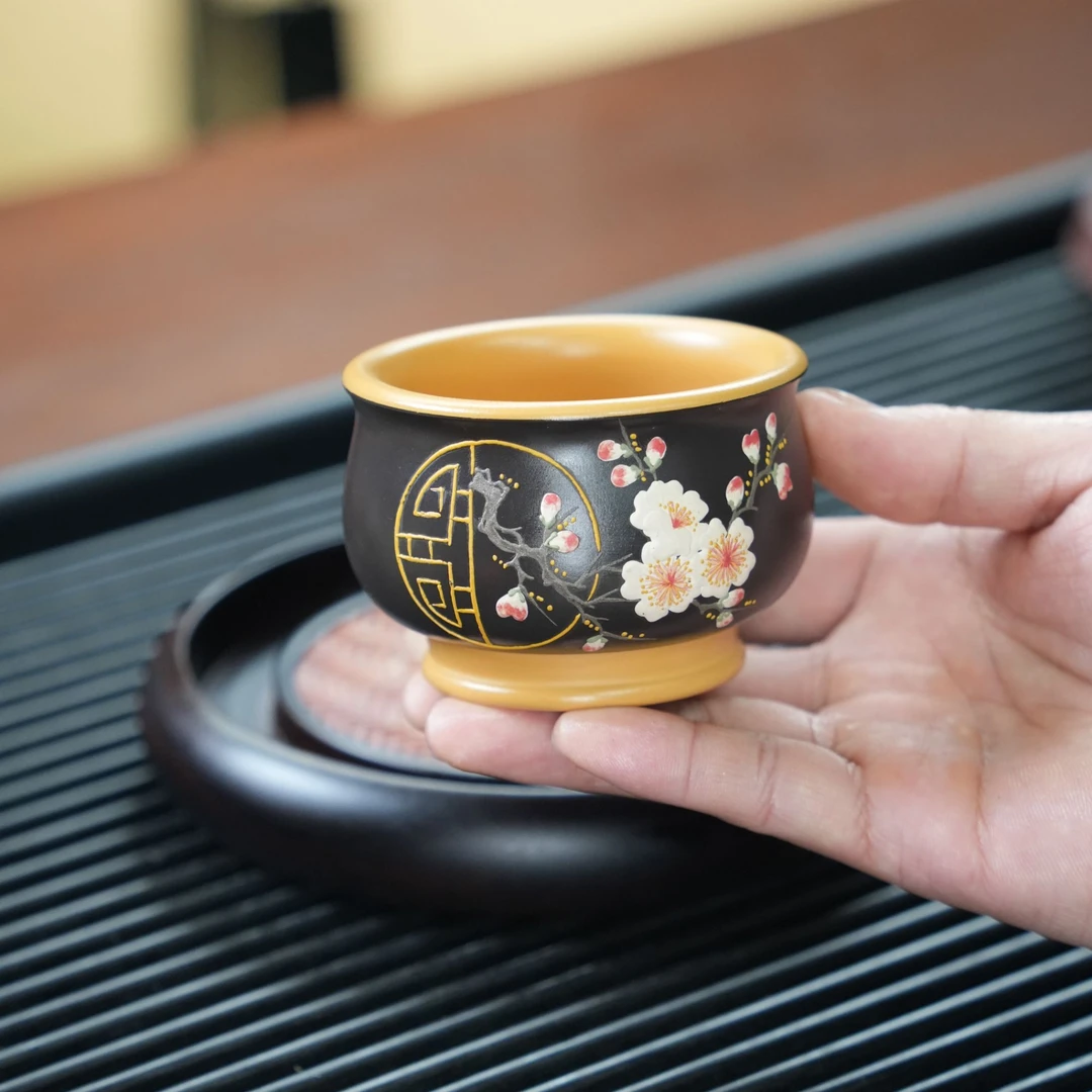 宜兴原矿段泥粉石黄手工堆绘花开富贵紫砂主人杯NX 2686