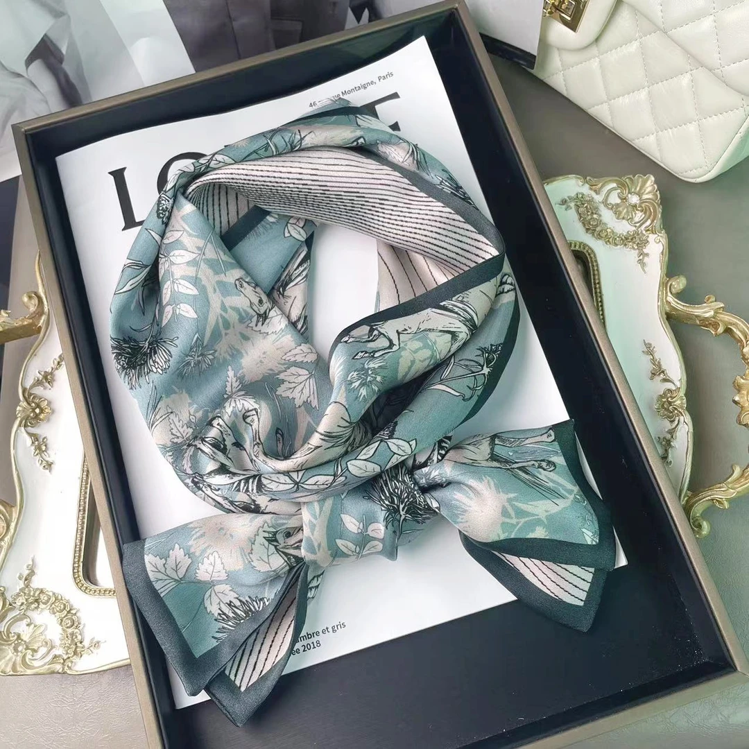 H056逐梦鸟桑蚕丝女秋高端轻奢丝巾长巾12姆米丝巾飘带仙境骏马