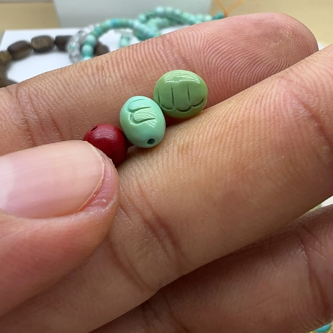 南红玛瑙颈饰未镶嵌