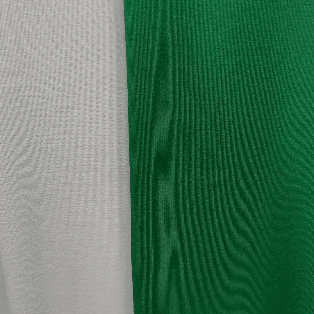 翡翠绿。 呼吸棉布料