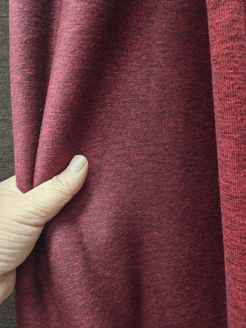 安哥拉红色     真丝炫彩羊绒布料