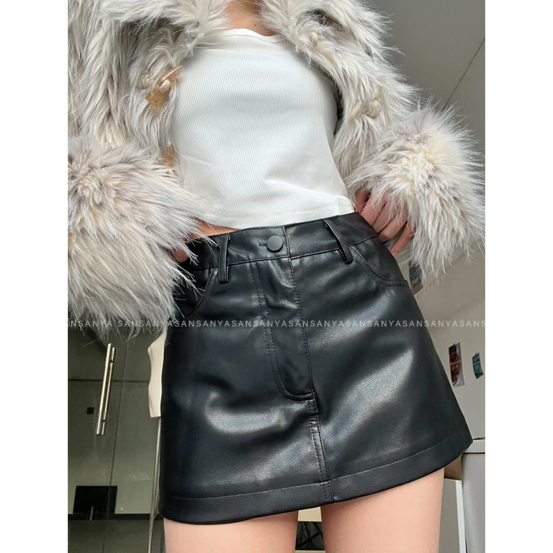 【三三】秋冬新款辣妹高腰显瘦质感A字短裙皮裙裤