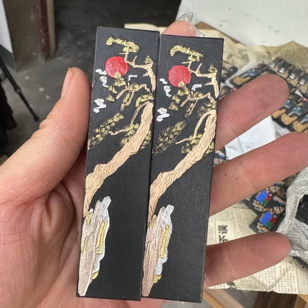 2000年初30克旭日东升2条微瑕油烟墨