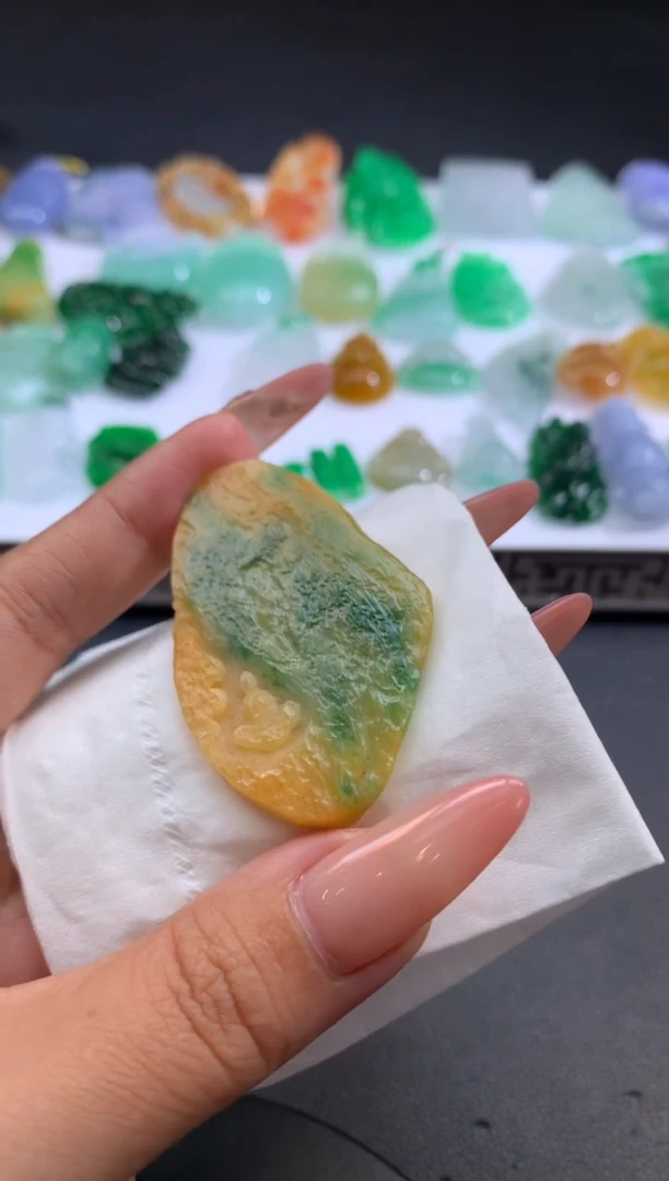 【闪购商品】定制翡翠未镶嵌翡翠