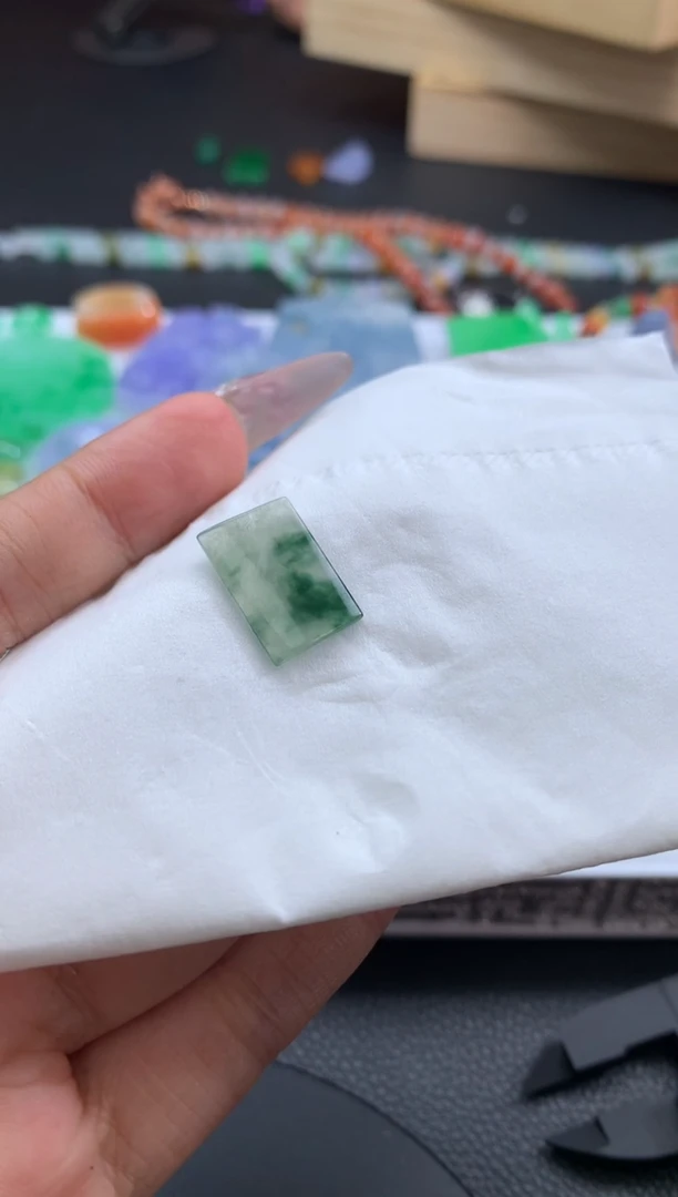 【闪购商品】定制翡翠未镶嵌翡翠