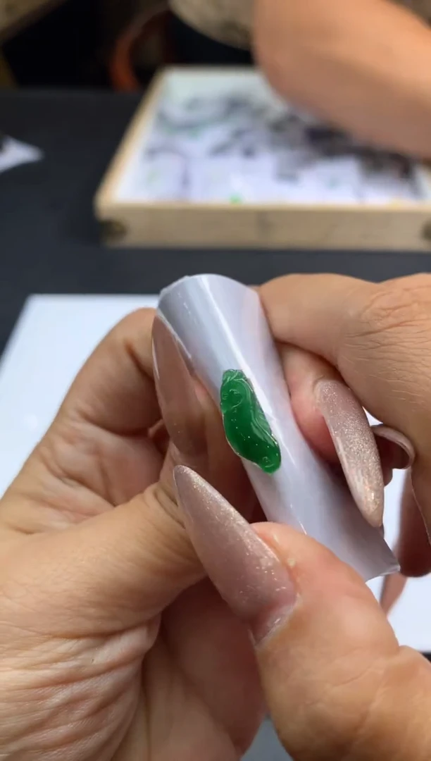 【闪购商品】定制翡翠未镶嵌翡翠