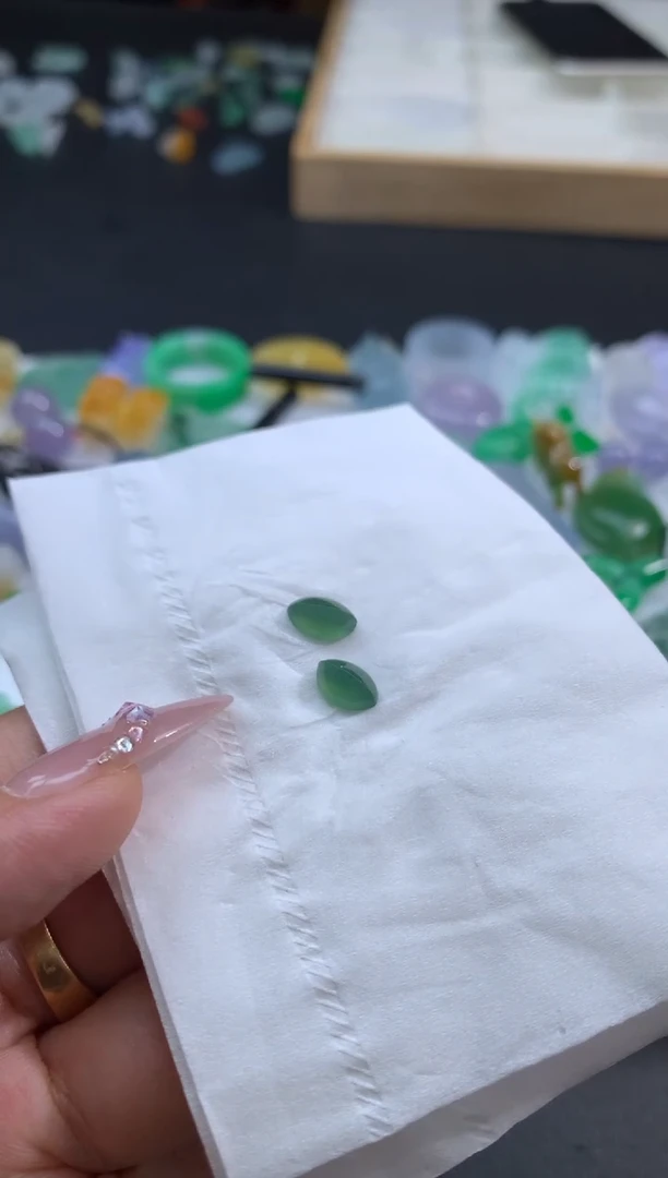 【闪购商品】定制翡翠未镶嵌翡翠