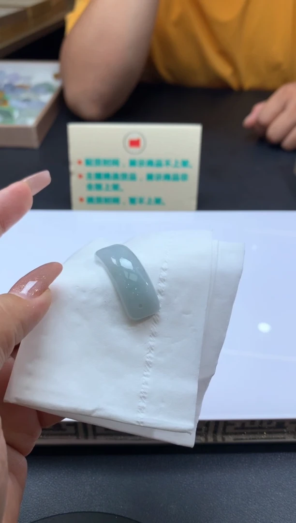 【闪购商品】翡翠手链未镶嵌翡翠