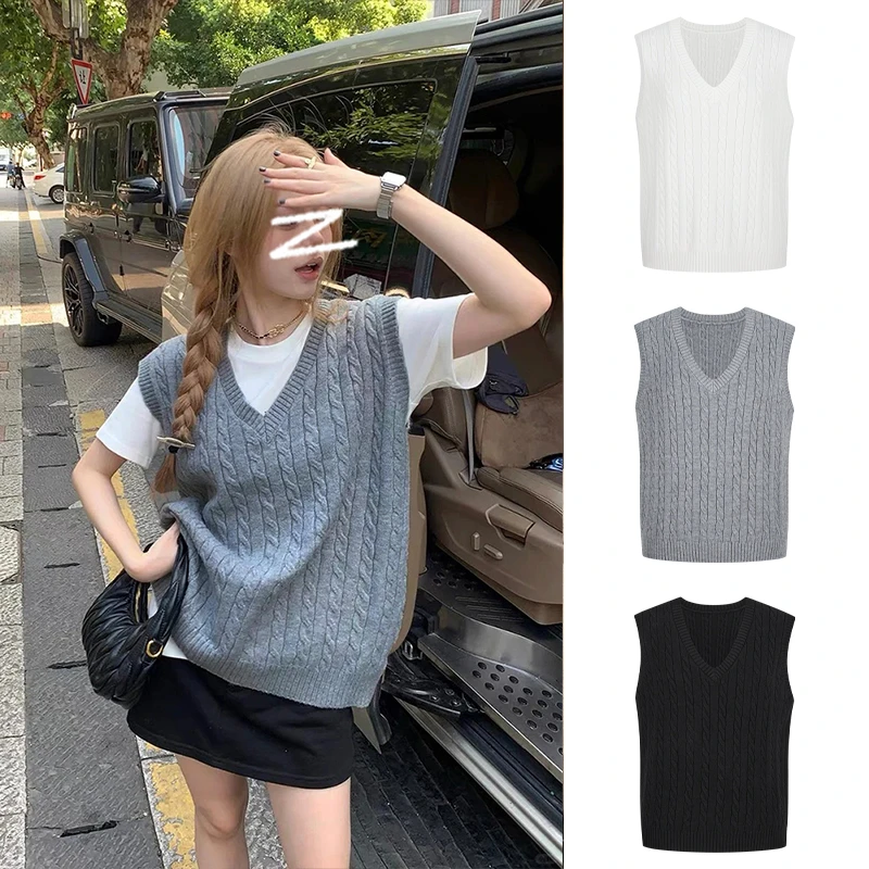 Moses Queen/魔西女王学院风V领针织马甲背心女秋冬软糯麻花毛衣