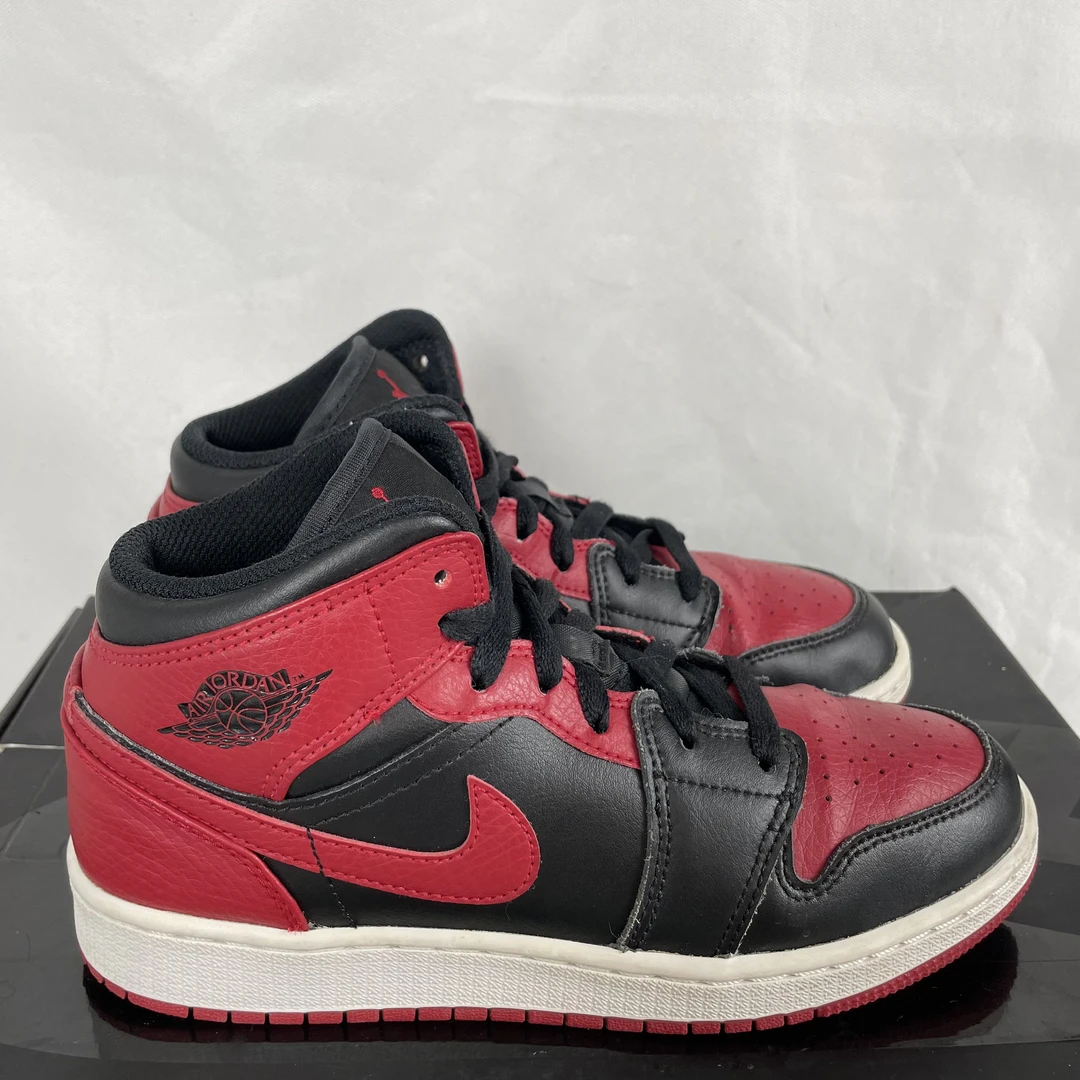 36码 90新 耐克 Nike AJ1 休闲鞋 黑脚趾 小禁穿 GS 无盒 公价599