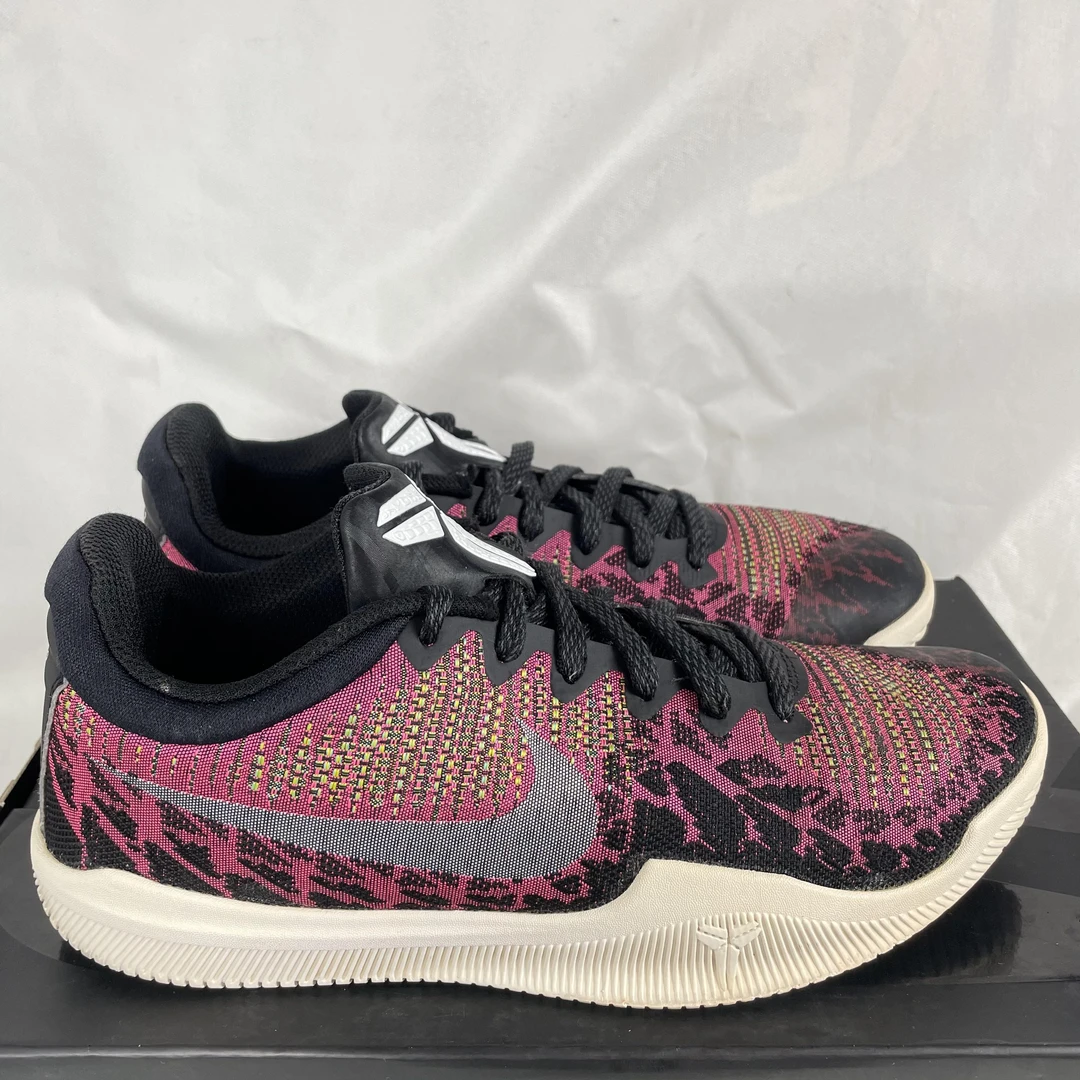 41码 Nike 中古 曼巴精神 鞋帮破损 氧化 篮球鞋 无盒 公价1999