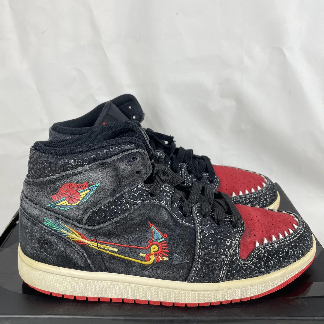 42码 Nike 中古 AJ1 休闲鞋 中帮 亡灵节 无盒 公价691
