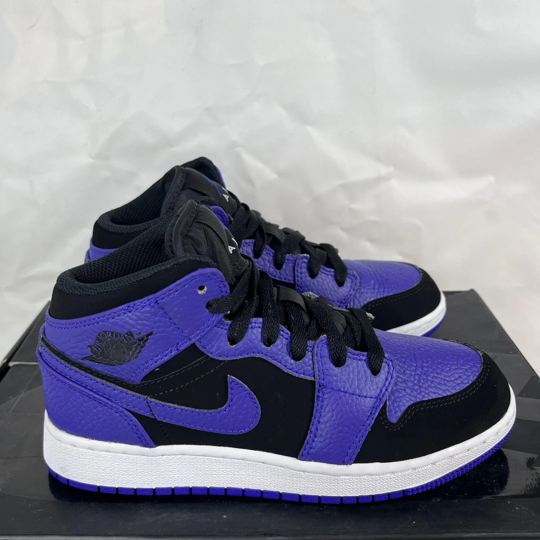 36码 Nike 中古 AJ1 板鞋 黑紫色 无盒 公价1009