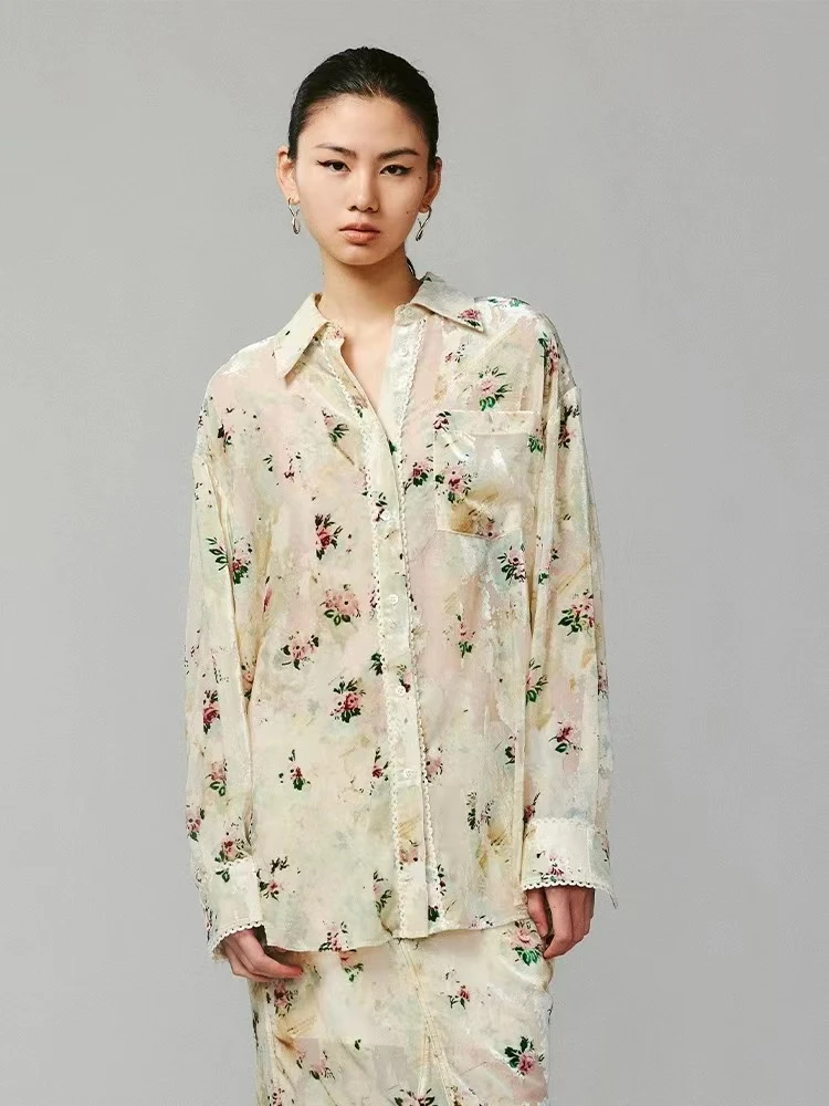 UOOYAA/乌丫2024冬季新款复古剥落墙纸花丝绒烂花衬衫1999