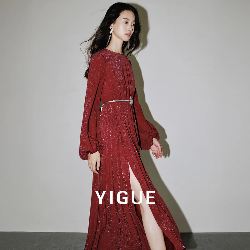亦谷红色连衣裙女装秋冬季新款漂亮独特流行爆款长袖裙子G5CAL994