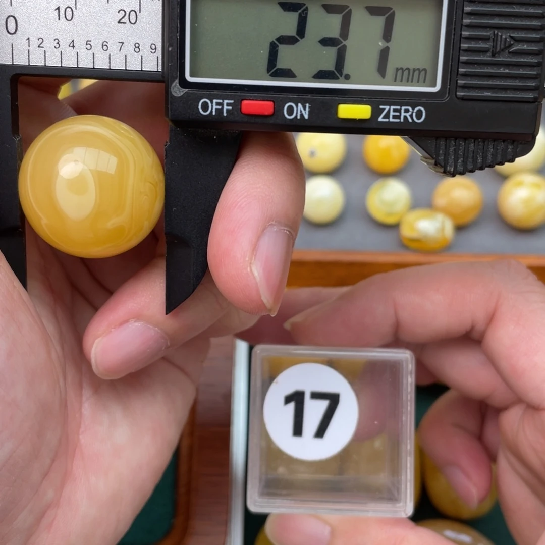 蜜蜡珠宝奇石未镶嵌