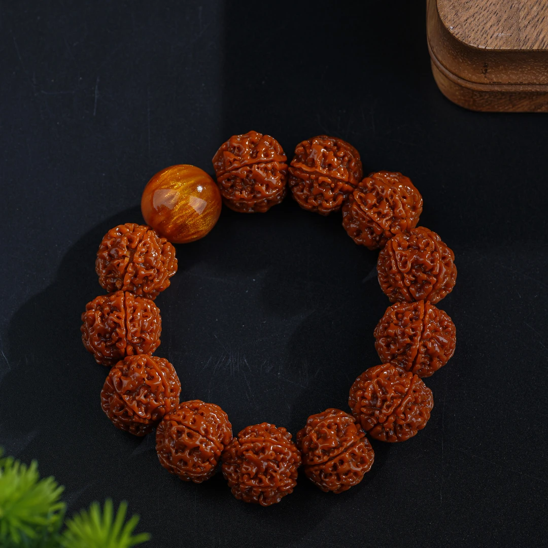 五瓣原生态蜂窝双龙大金刚菩提手串配饰为非天然宝石（大金刚手串