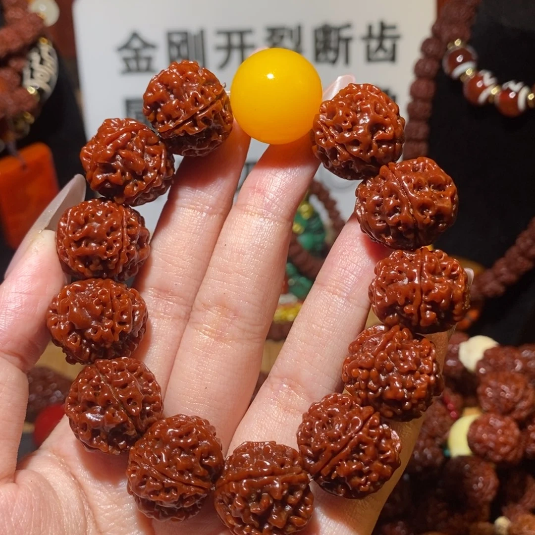 金刚菩提手串205。  mi