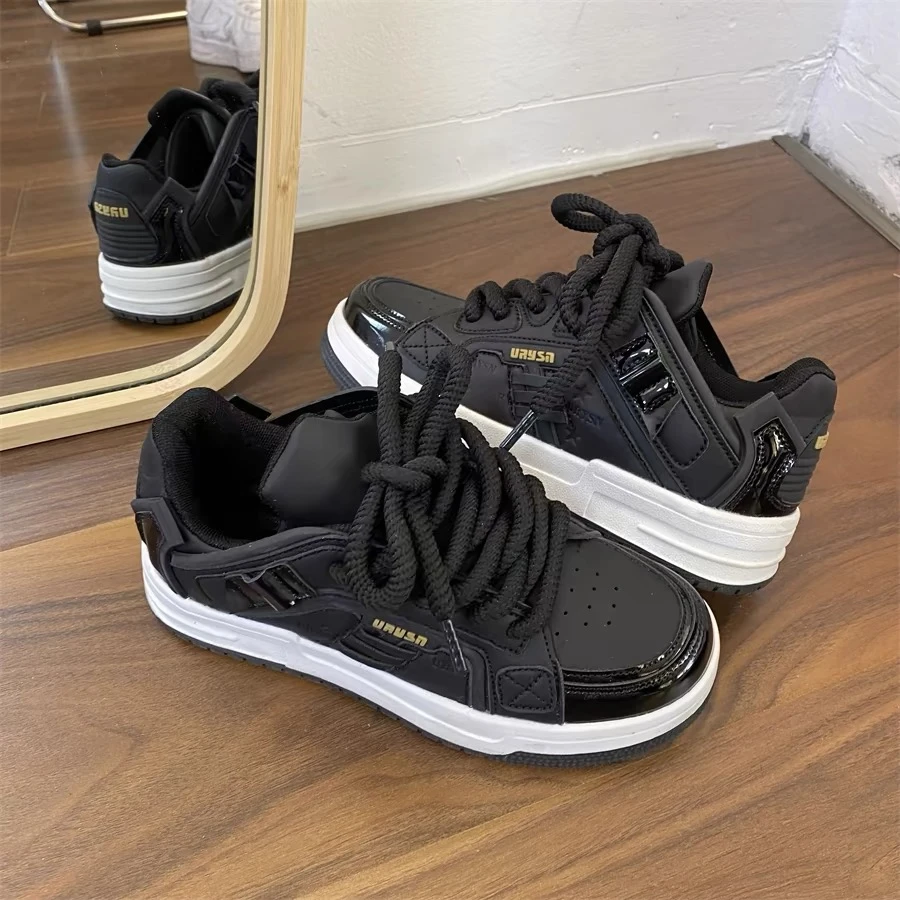 港风情侣小众撞色板鞋女ins潮2025新款百搭学生休闲运动小白鞋男