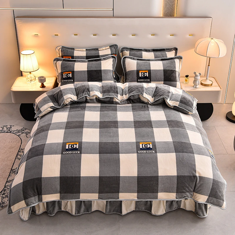 （厂家直发）秋冬款加绒加厚双面牛奶绒简约印花亲肤保暖四件套